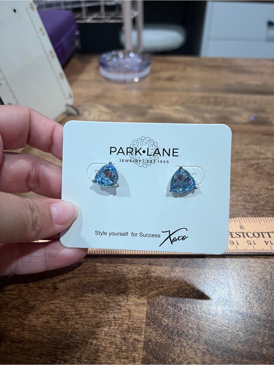 Park Lane Jewelry - Park Lane Bonnet Sky Blue Trillion Stud Earrings NWT